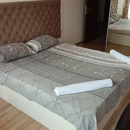 Apartment Two Bedroom 53 - Restaurant Stadium