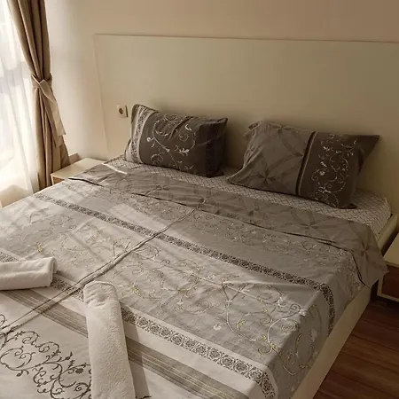 Two Bedroom 53 - Restaurant Stadium Apartment *