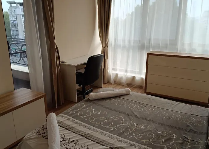 Two Bedroom 53 - Restaurant Stadium 公寓 普罗夫迪夫